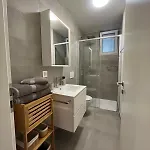 A Pochi Passi Dalla Storica Citta Vecchia Di Locarno *
